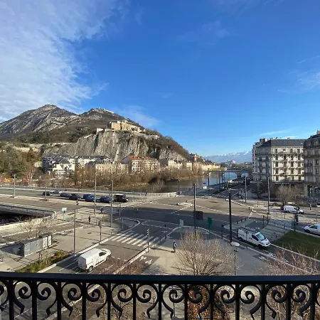 Appartement Le Téléphérique, Vue Bastille, 6 Pers, 300 M Gare Grenoble