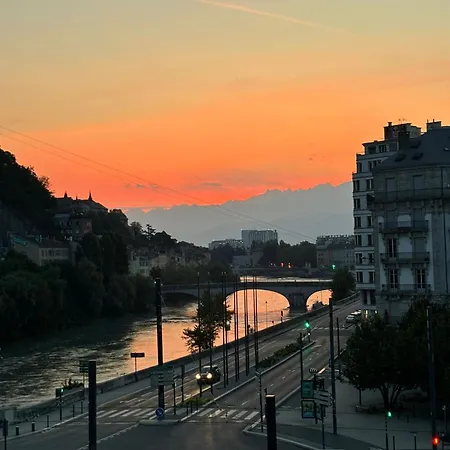 Apartment Le Telepherique, Vue Bastille, 6 Pers, 300 M Gare *