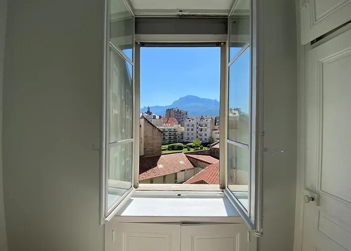 Appartement Le Téléphérique, Vue Bastille, 6 Pers, 300 M Gare Grenoble